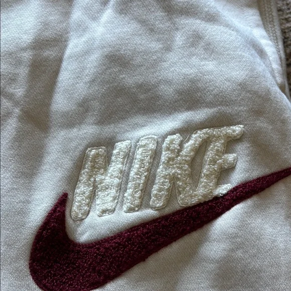 Nike adult Cream Tracksuit Set - Picture 9 of 9